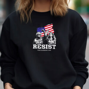 Resist, Bernie Sanders AOC Fighting Oligarchy Tour T-shirt